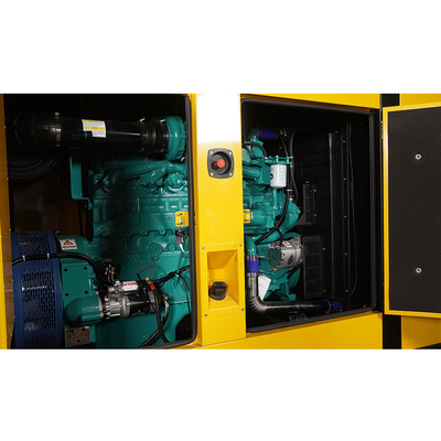700kVA 560KW υπερσιωπηλοί γεννήτες πετρελαϊκών κινητήρων με προηγμένα συστήματα έγχυσης καυσίμου